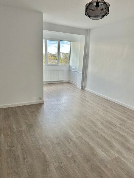 Titan - Minis Garsoniera Renovata Complet