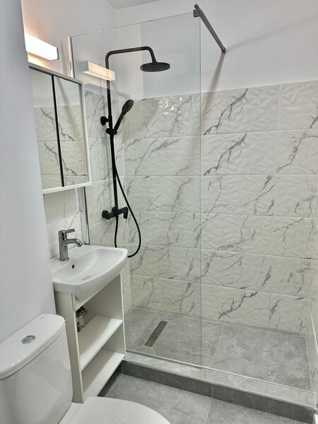 Titan - Minis Garsoniera Renovata Complet