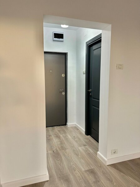 Titan - Minis Garsoniera Renovata Complet